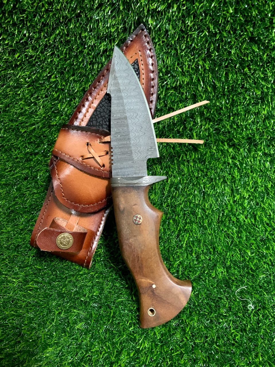 Handmade Damascus Steel Hunting Skinner Knife with Wood Handle